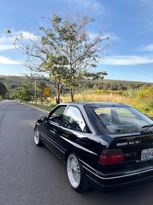 FORD ESCORT 1.8 MPI GLX 16V GASOLINA 4P MANUAL FORD ESCORT 1.8 MPI GLX 16V GASOLINA 4P MANUAL